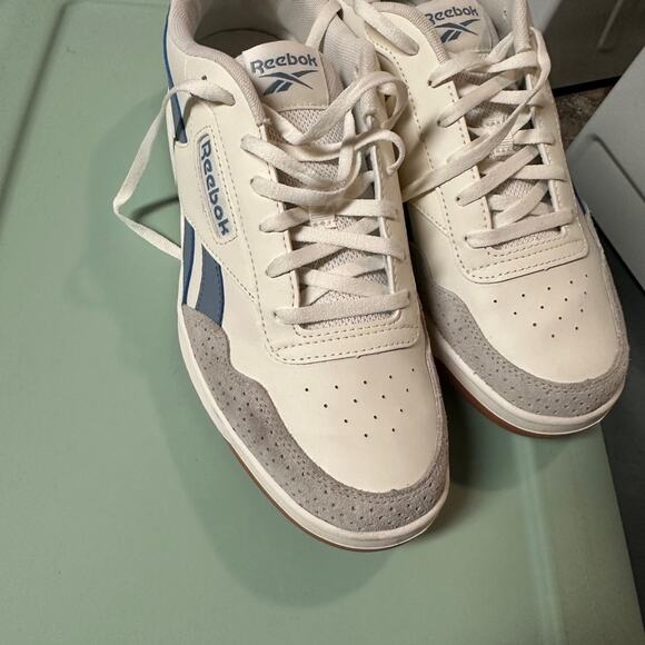 EUC Reebok Men\'s Court Advance Cream and Blue Athletic Shoes Size 9 main image 8